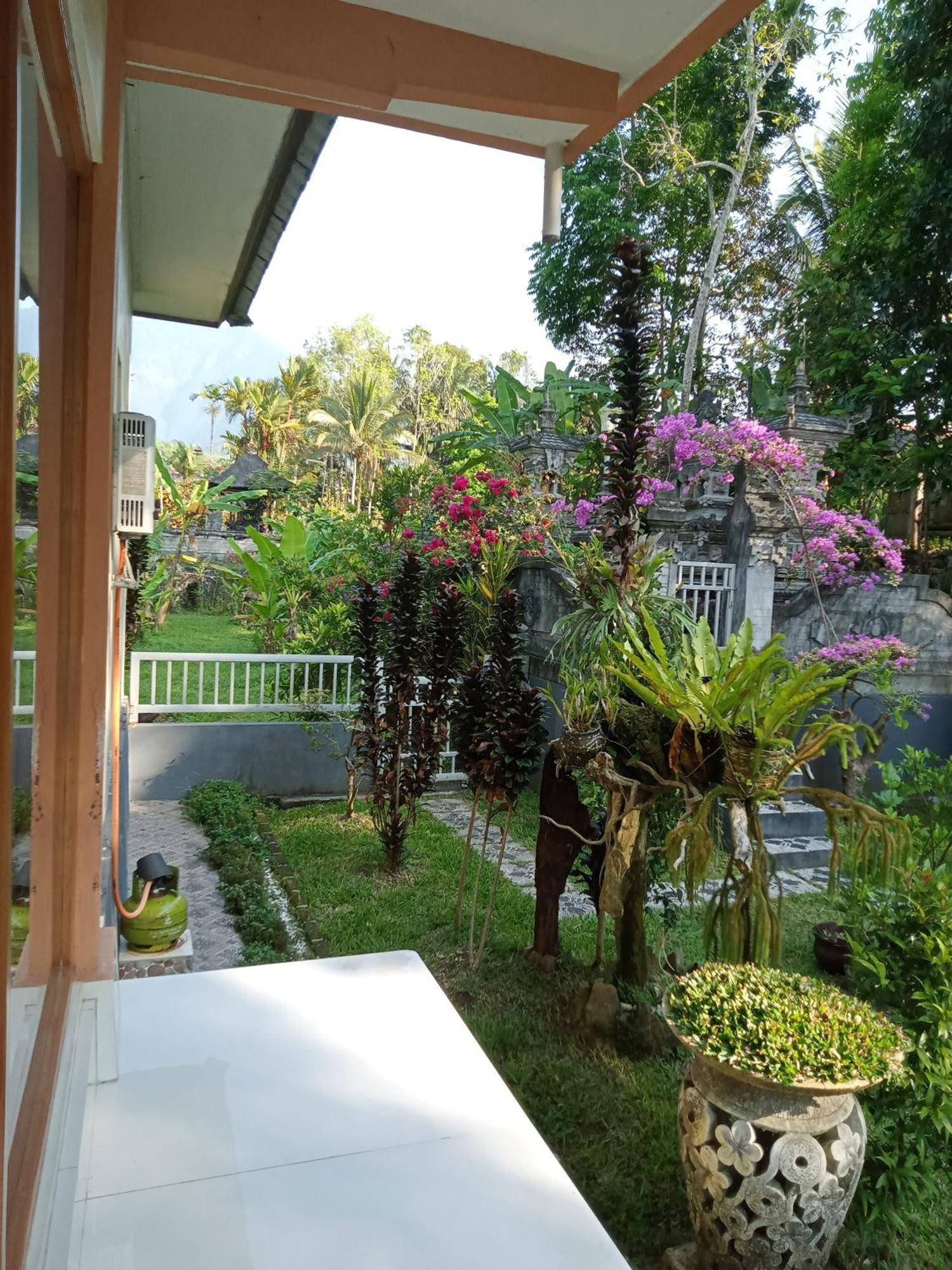 Umah Kampung Bendul Apartamento Penebel Exterior foto